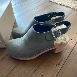NWT Skola Kelsey Clogs